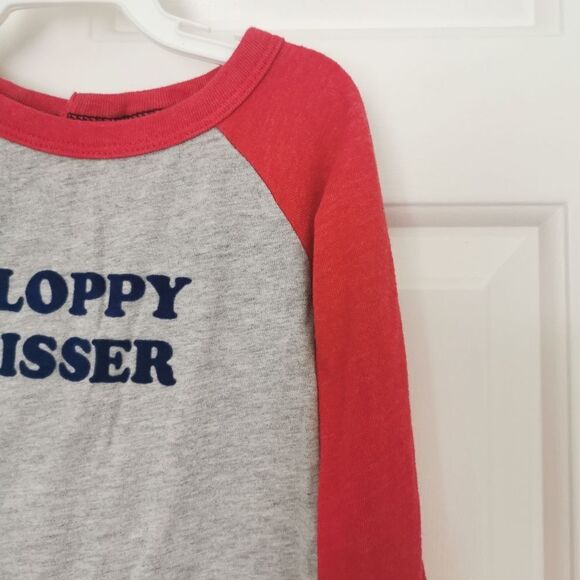 5/$10 Oshkosh B'gosh long sleeve onesie size 24 m - Picture 2 of 4